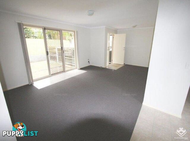 12 Clayton Street Labrador QLD 4215