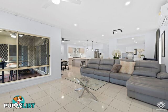 7 Whitecedar Circuit North Lakes QLD 4509
