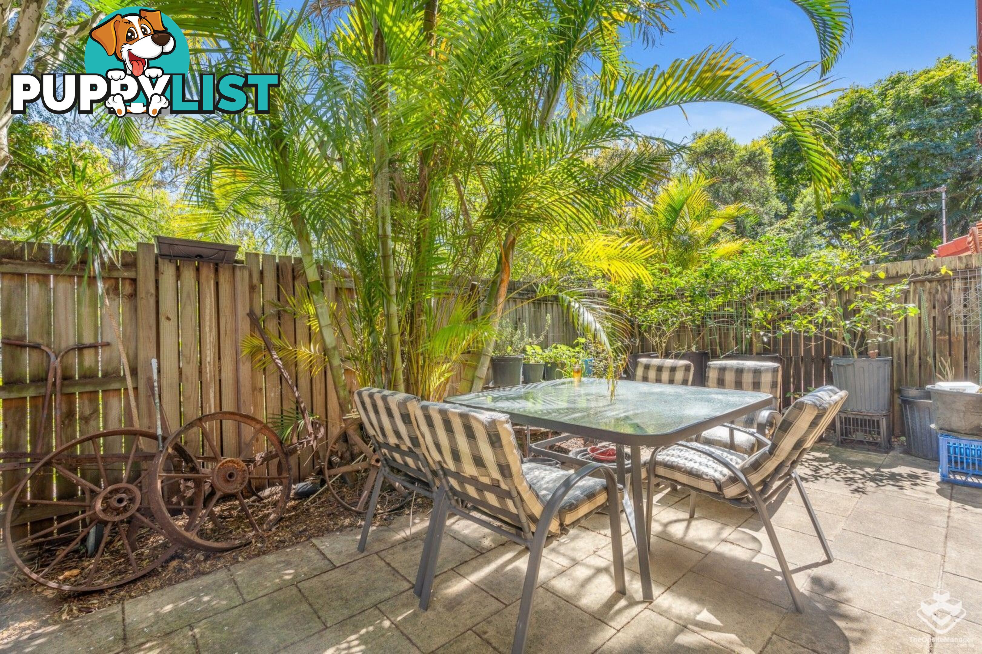 2/102 Alexander Drive Highland Park QLD 4211