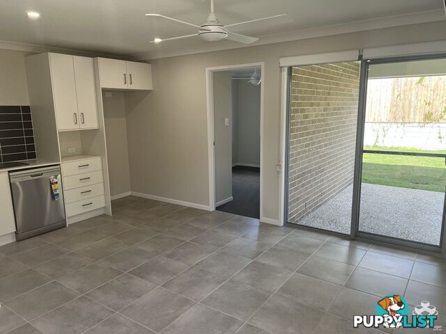 2/17 Eileen Ct Logan Reserve QLD 4133