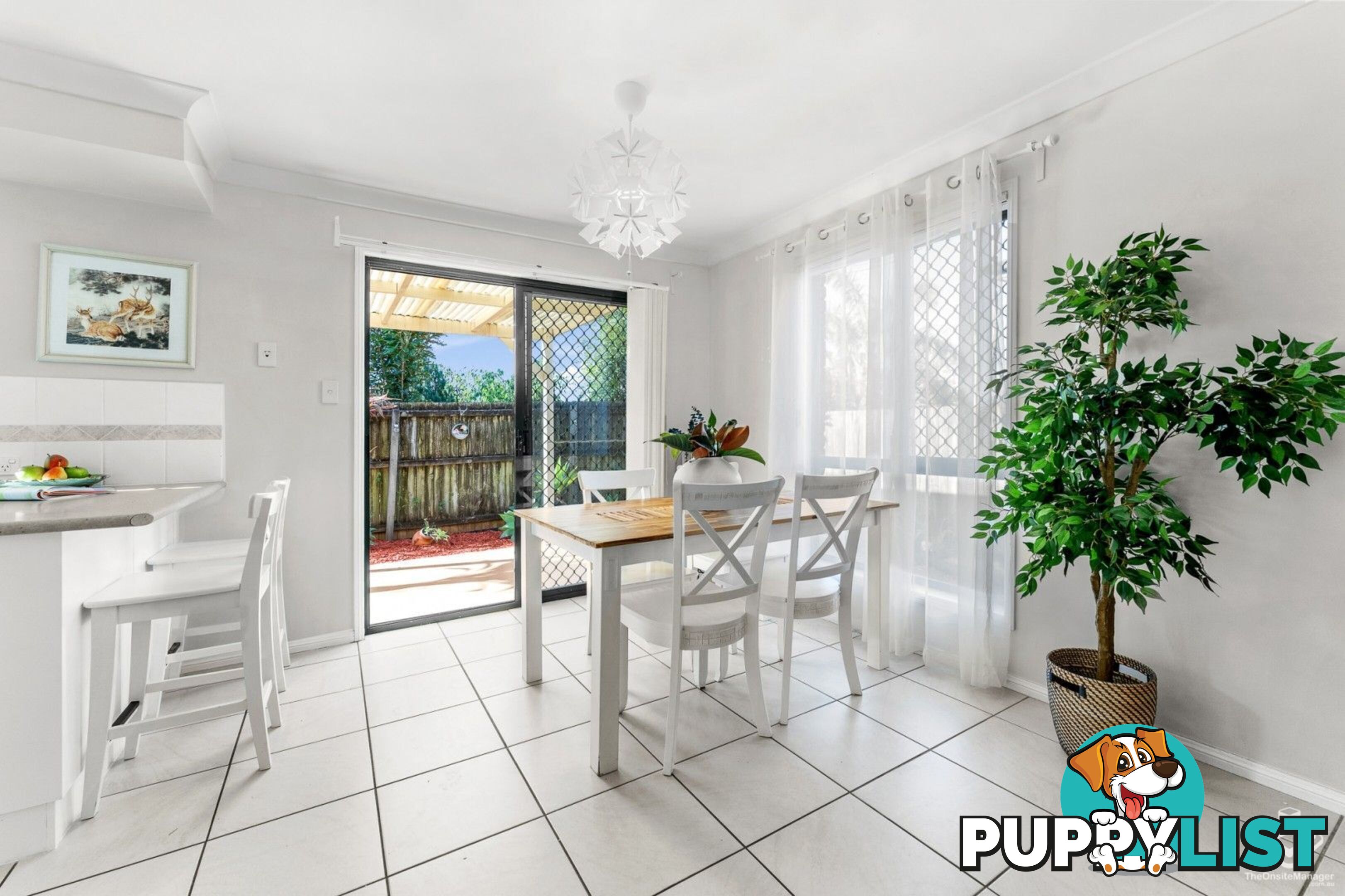 24/90 Oakleaf Street Eight Mile Plains QLD 4113