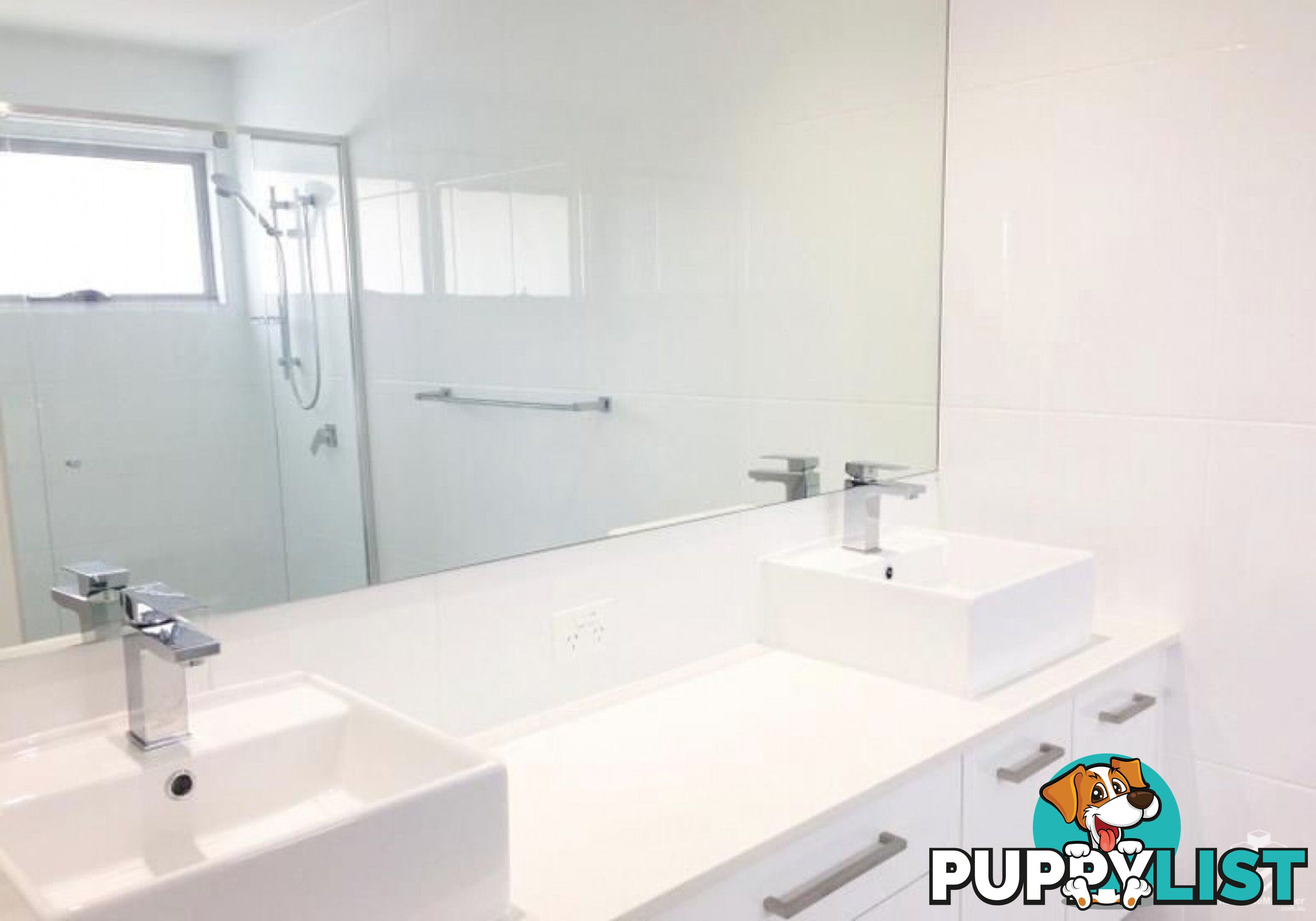 10/2 Waters Close Hope Island QLD 4212