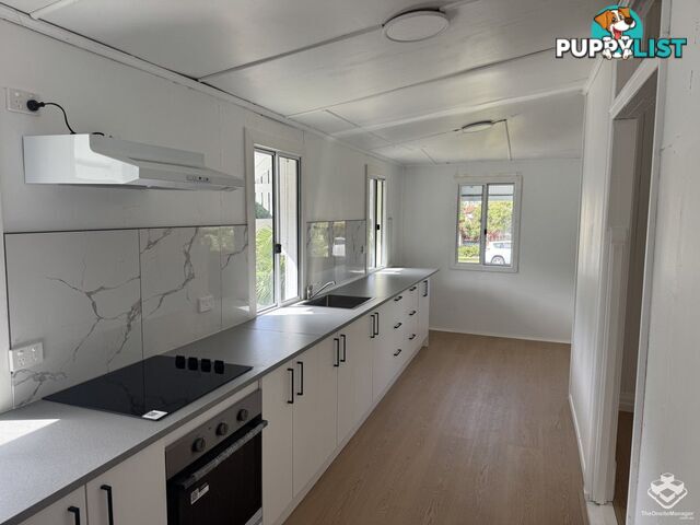 34 Lenneberg Street Southport QLD 4215