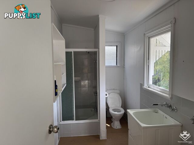 34 Lenneberg Street Southport QLD 4215
