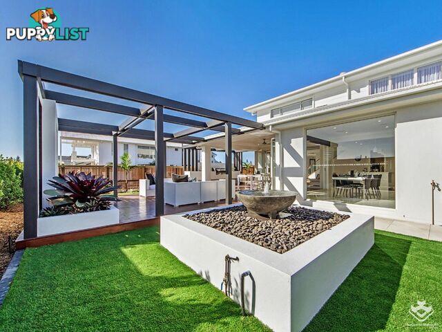 34 Spinnaker Boulevard Newport QLD 4020
