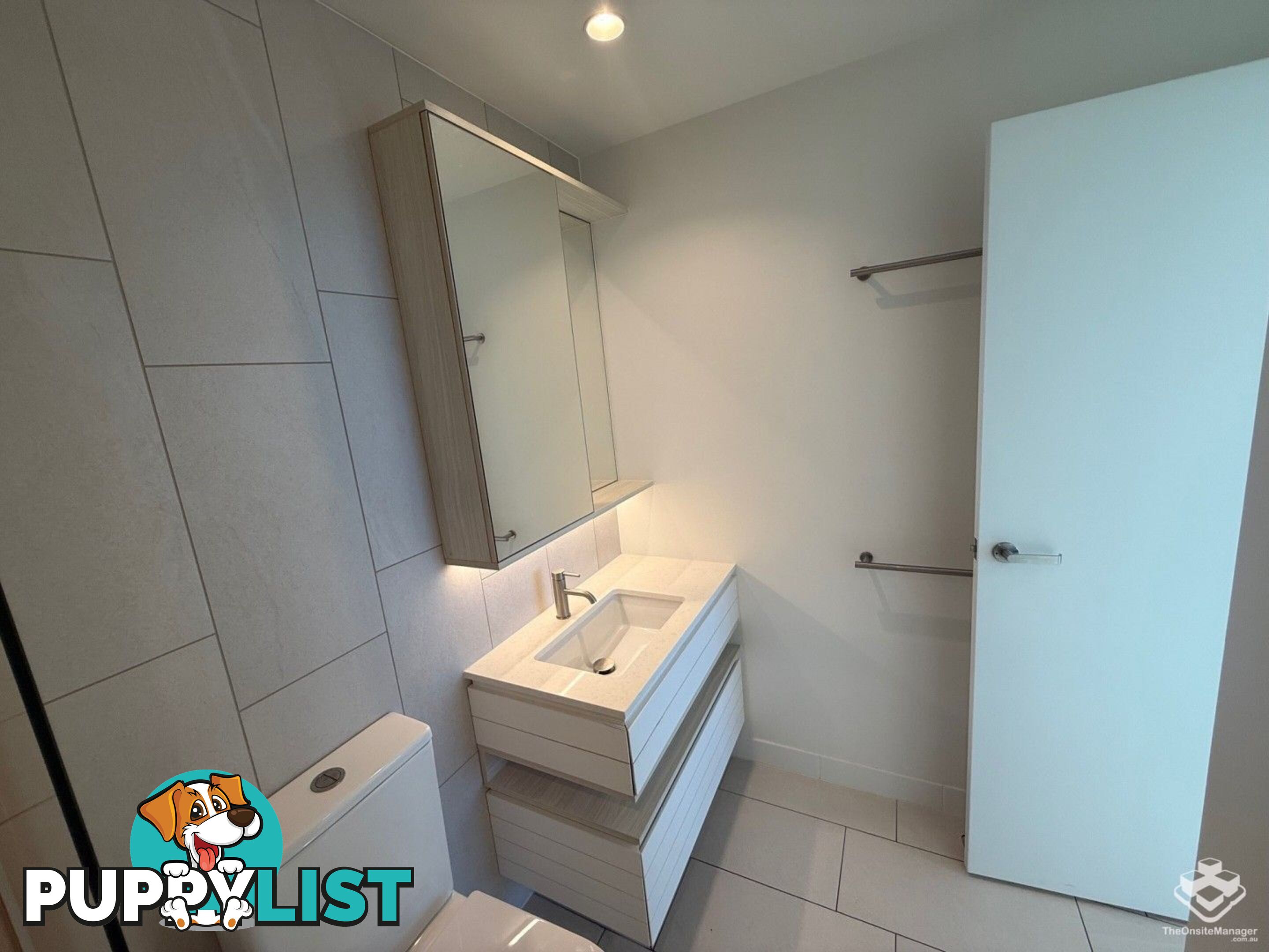 ID:21155502 12 Philip Avenue Broadbeach QLD 4218