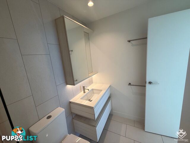 ID:21155502 12 Philip Avenue Broadbeach QLD 4218