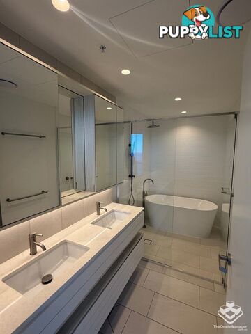 ID:21155502 12 Philip Avenue Broadbeach QLD 4218