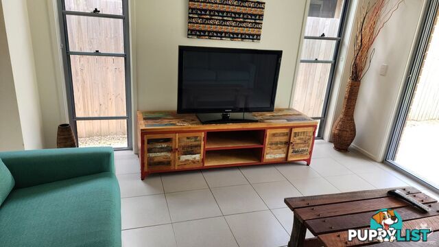 ID:21158460 230 Pulgul Street Urangan QLD 4655