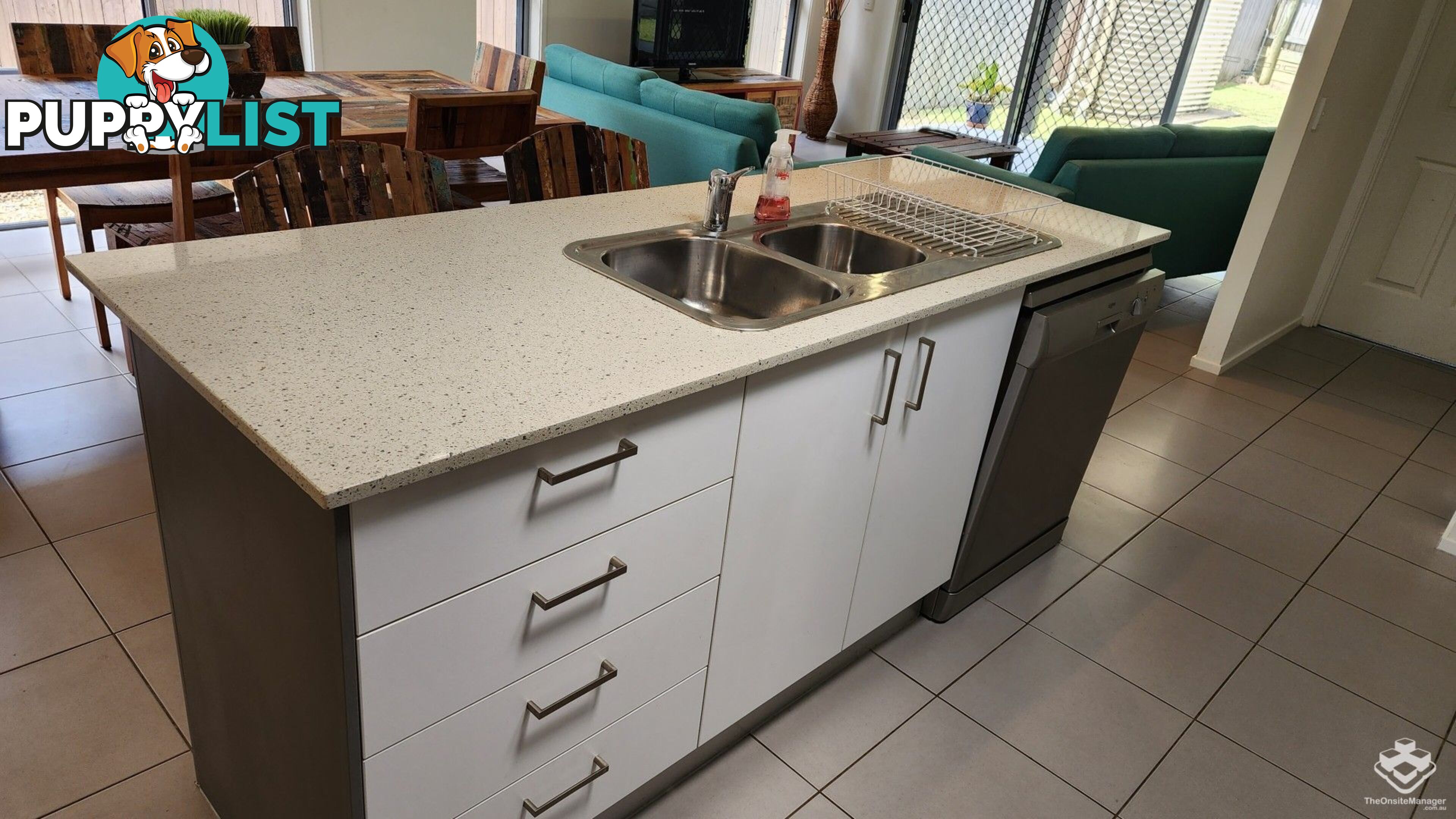 ID:21158460 230 Pulgul Street Urangan QLD 4655