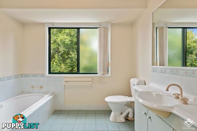 90 Oakleaf Street Eight Mile Plains QLD 4113
