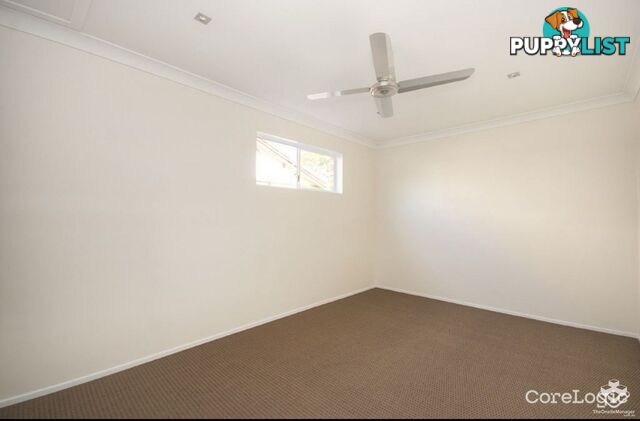 28 Wayfarer Avenue Mermaid Waters QLD 4218