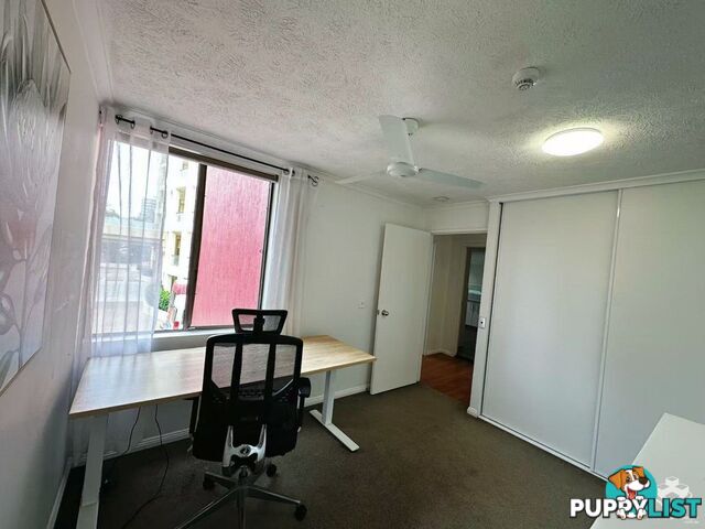 Unit 37 38 Enderley Avenue Surfers Paradise QLD 4217