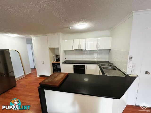Unit 37 38 Enderley Avenue Surfers Paradise QLD 4217