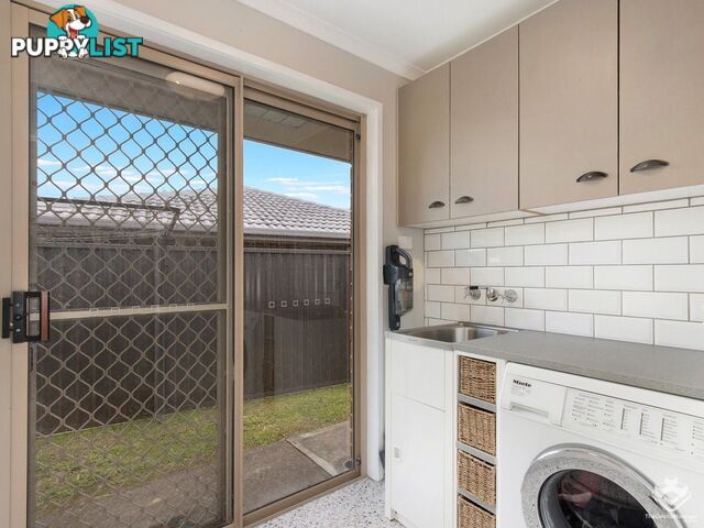 93 Mildura Drive Helensvale QLD 4212