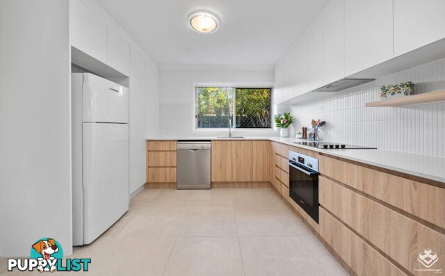 331 Cliveden Avenue Oxley QLD 4075