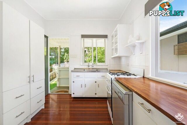 15 Tyne Street Taringa QLD 4068