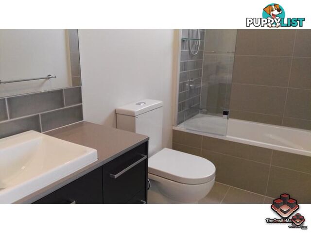 ID:3898212/1-25 Parnell Boulevard Robina QLD 4226