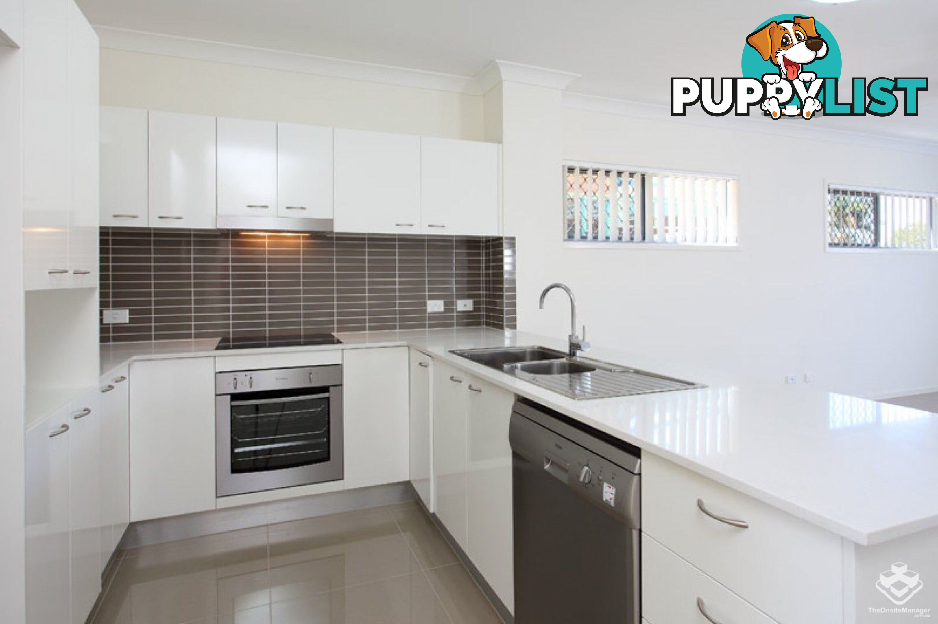 11 / 12 Singh Street Wynnum West QLD 4178