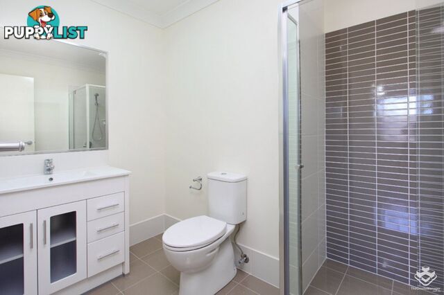 11 / 12 Singh Street Wynnum West QLD 4178