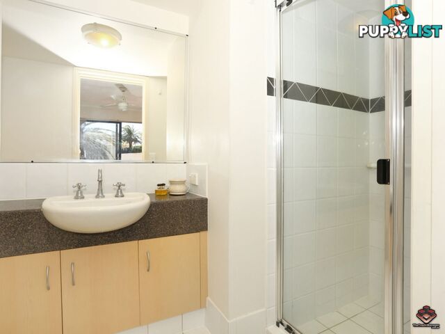 38 Labrador Street Labrador QLD 4215