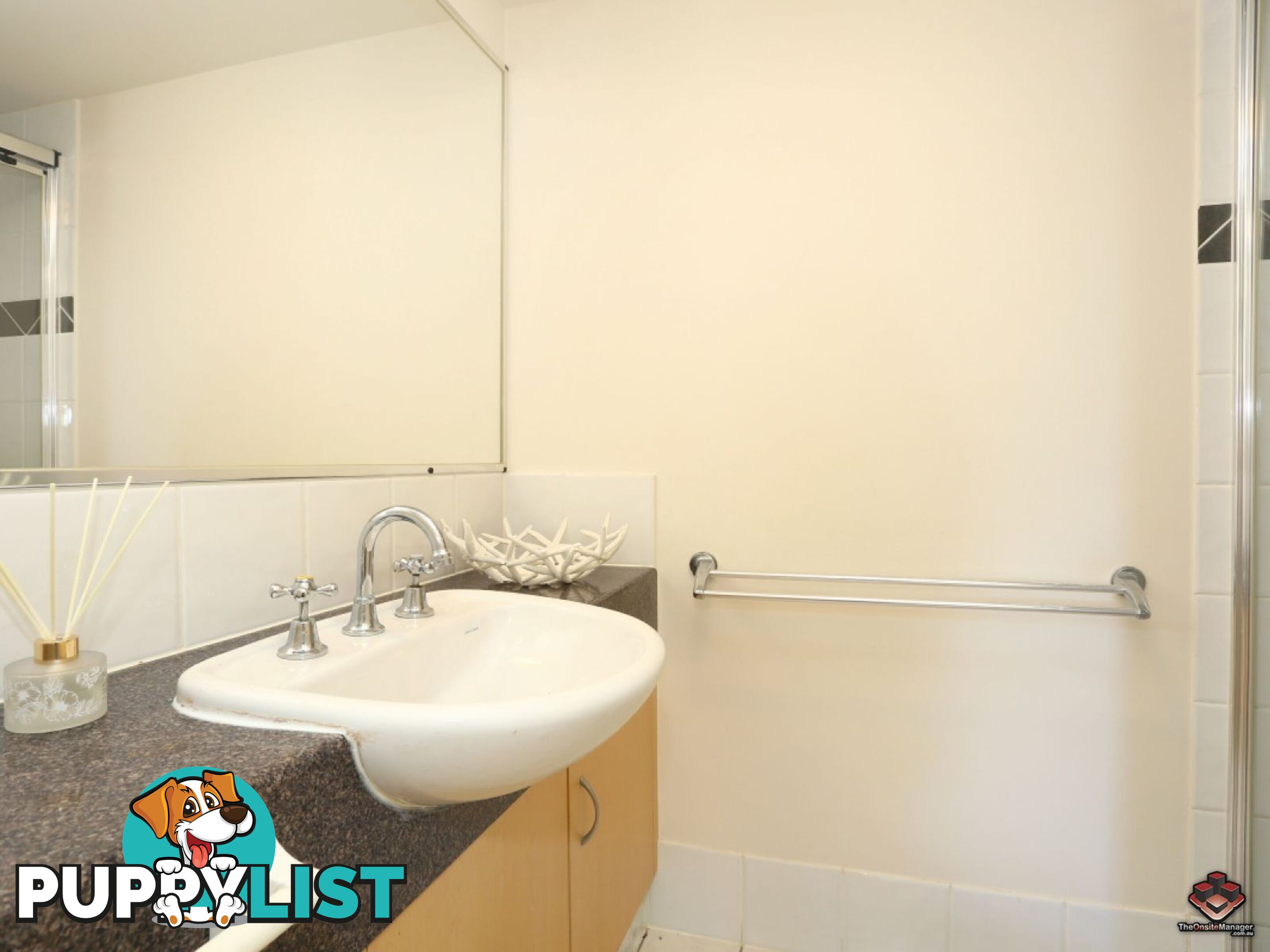 38 Labrador Street Labrador QLD 4215