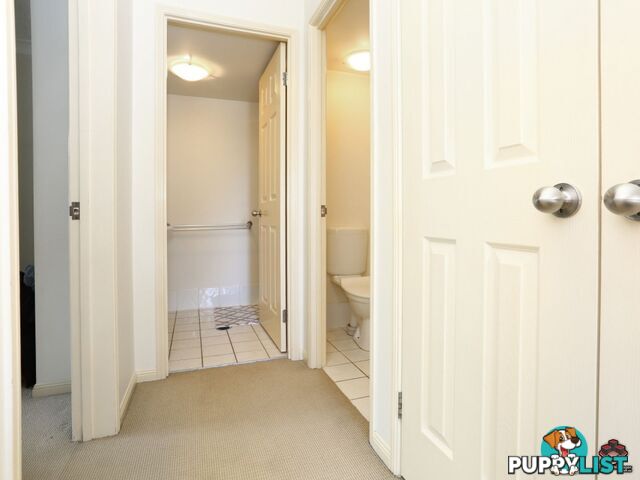 38 Labrador Street Labrador QLD 4215