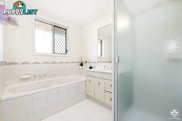 10 Carnea Place Regents Park QLD 4118