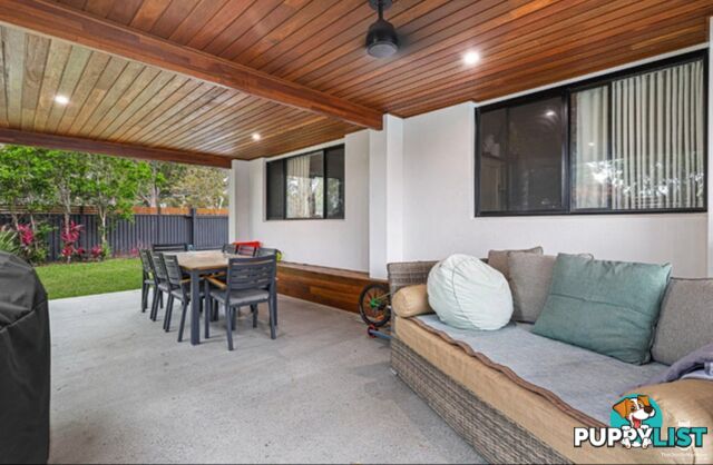 2 Nevenia Street Labrador QLD 4215