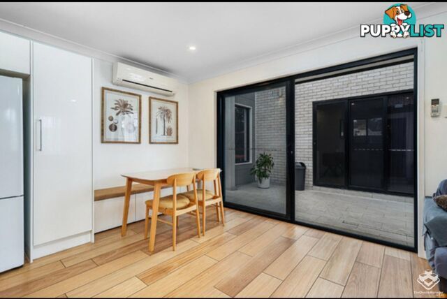 2 Nevenia Street Labrador QLD 4215