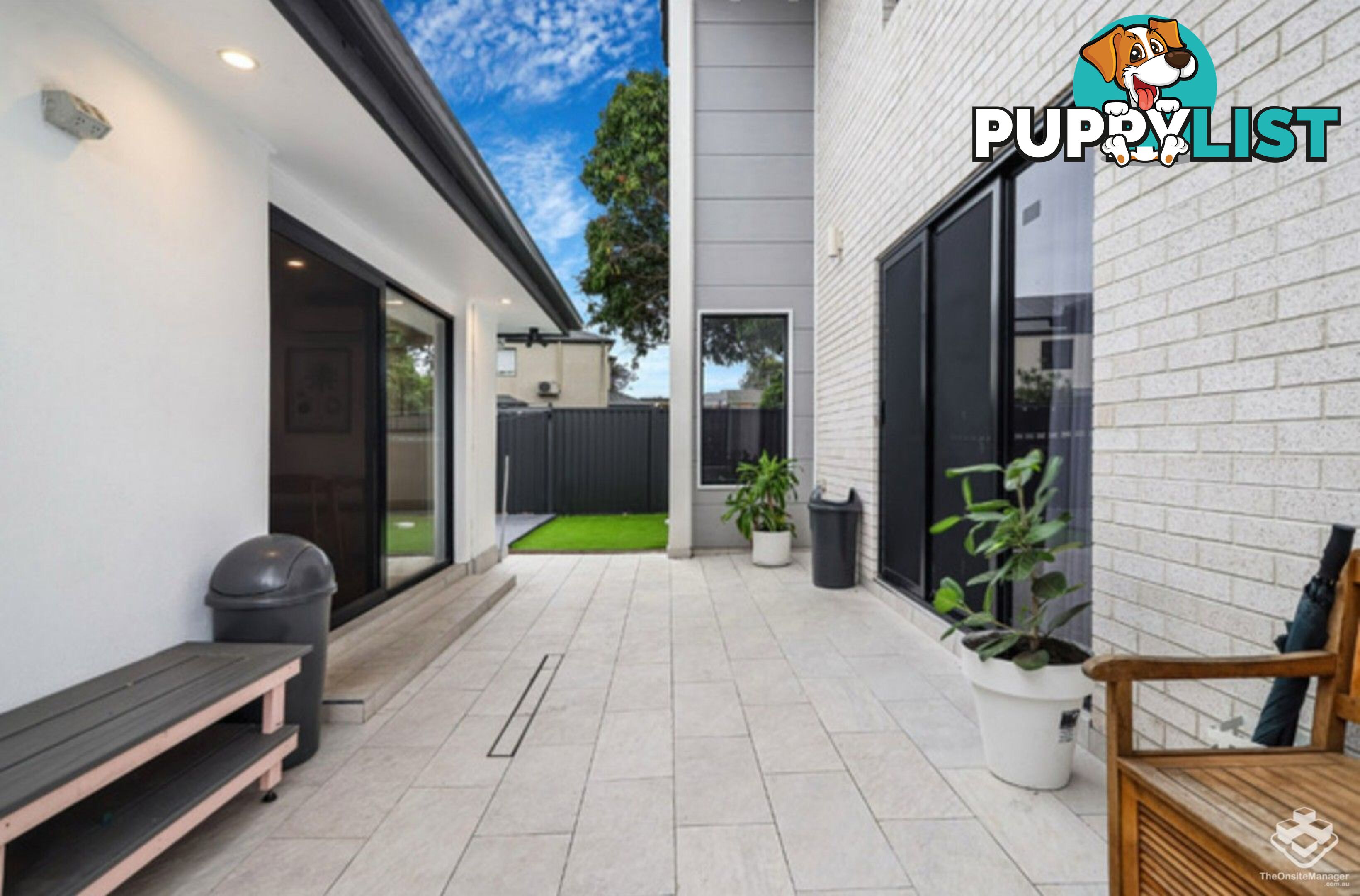 2 Nevenia Street Labrador QLD 4215