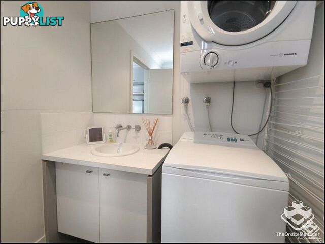 ID:21156352 16 Surbiton Court Carindale QLD 4152