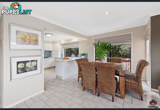 102 Cribb Road Carindale QLD 4152