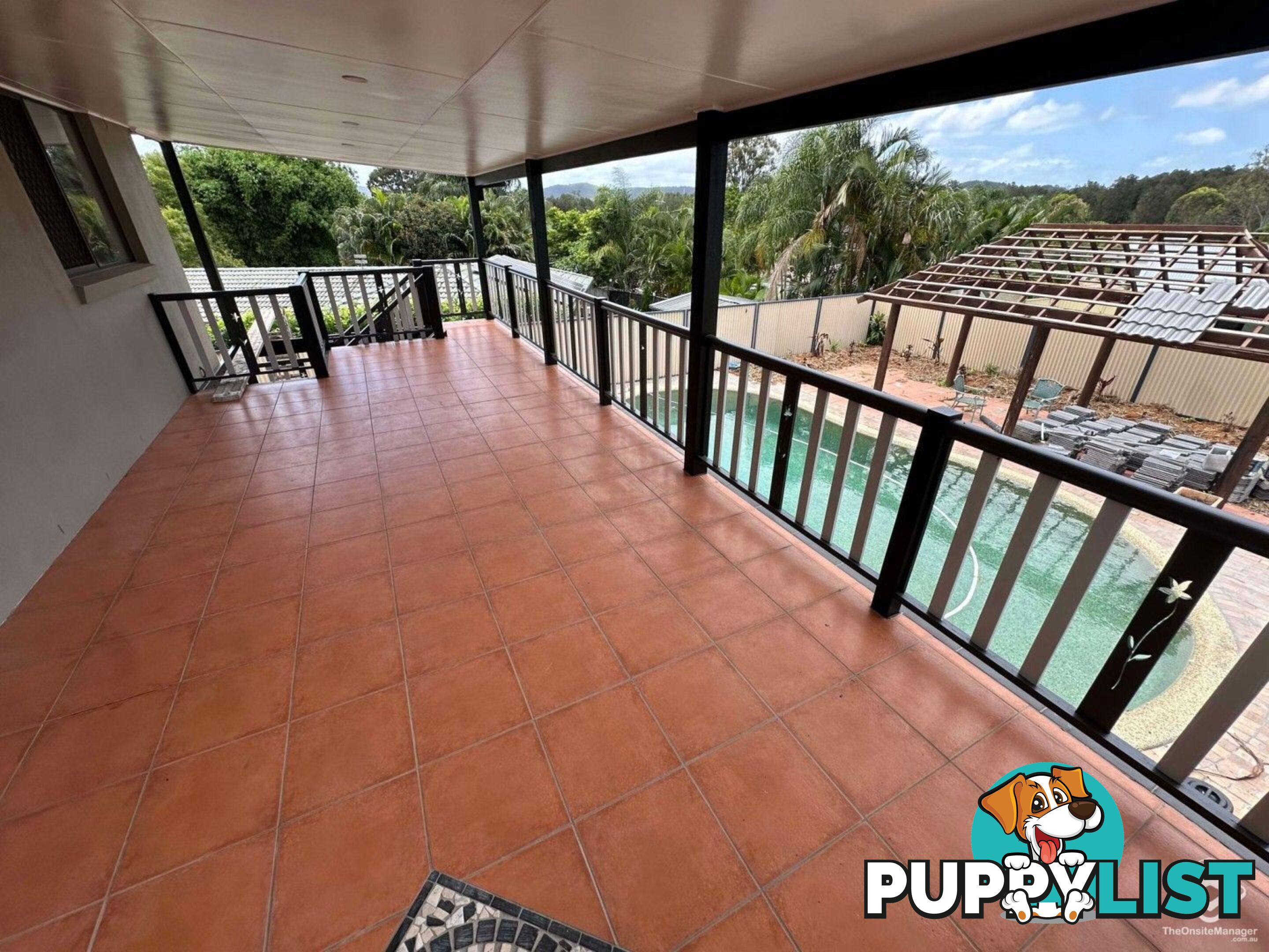 6 Avonbury Court Carrara QLD 4211