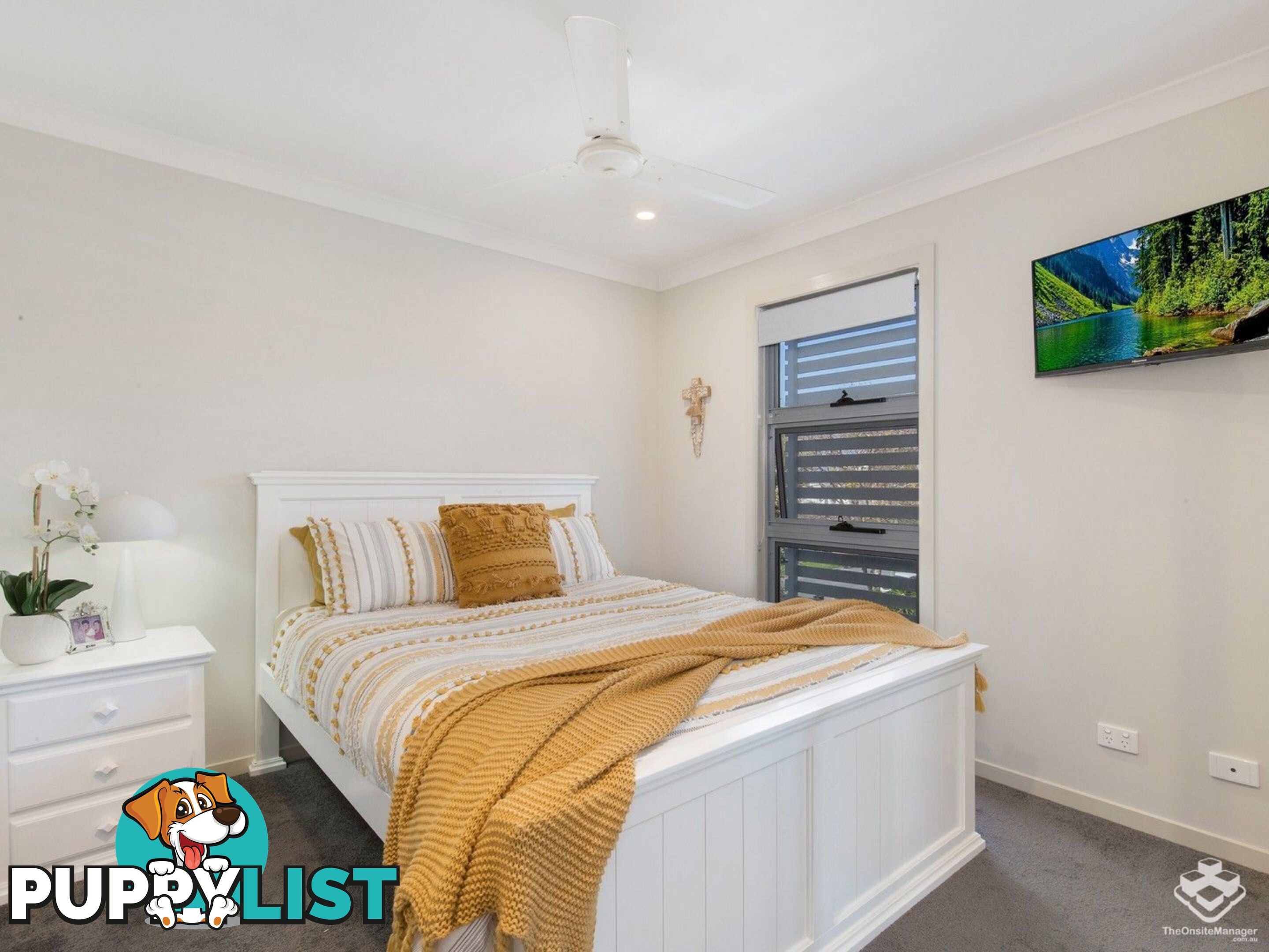 1/10 Middle Street Labrador QLD 4215