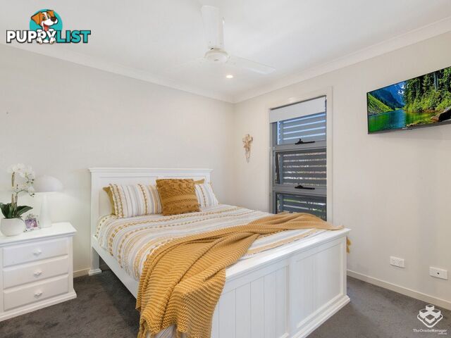 1/10 Middle Street Labrador QLD 4215