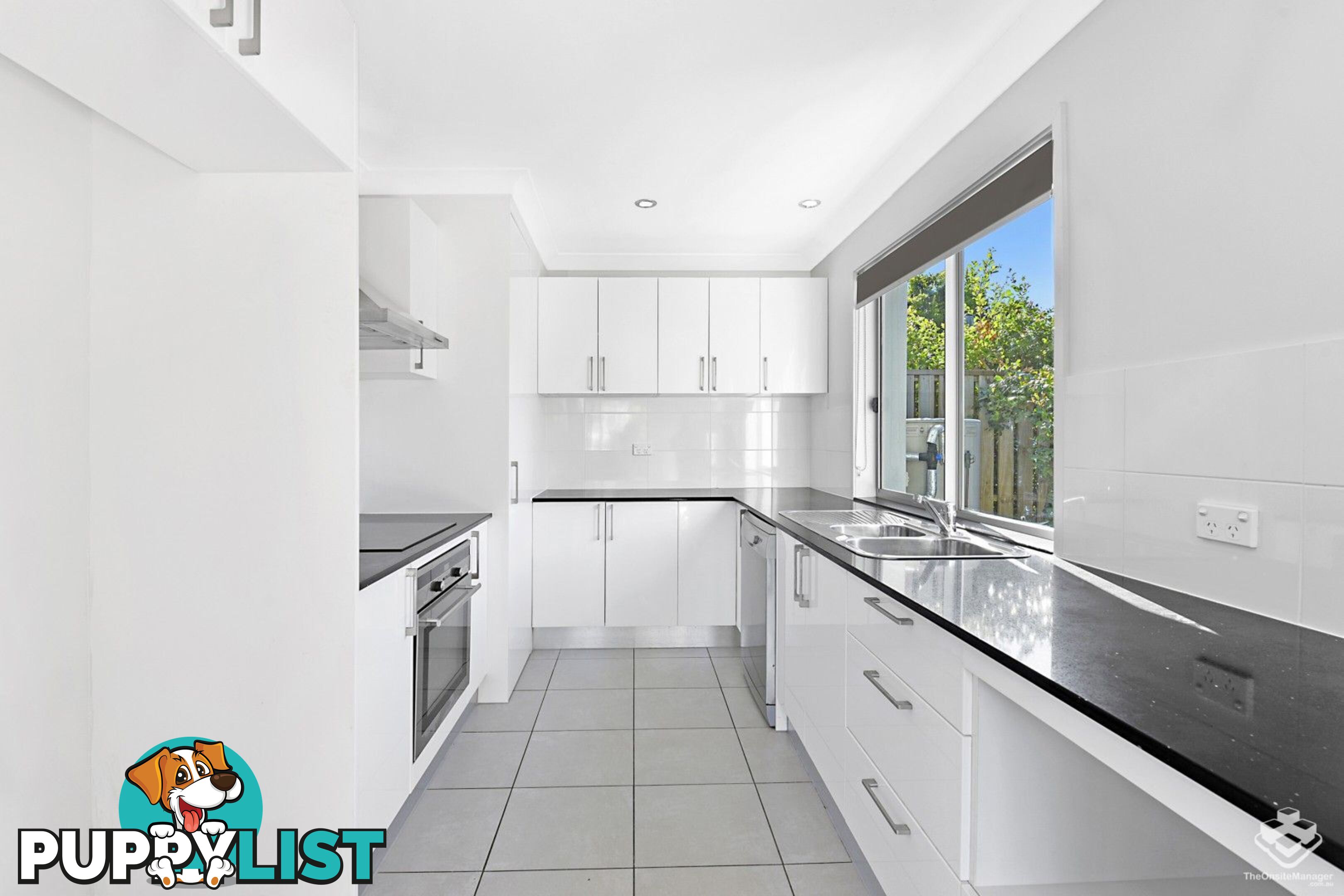 ID:21076340 177 Central Street Labrador QLD 4215