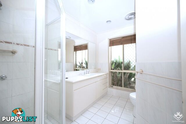 9 Fitzalan Circuit Arundel QLD 4214
