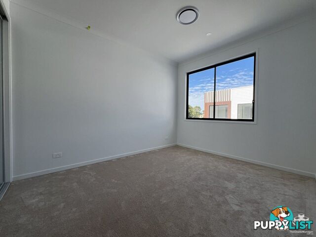 2/103 Sheehan Avenue Hope Island QLD 4212