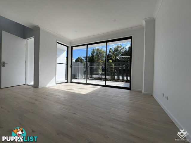 2/103 Sheehan Avenue Hope Island QLD 4212
