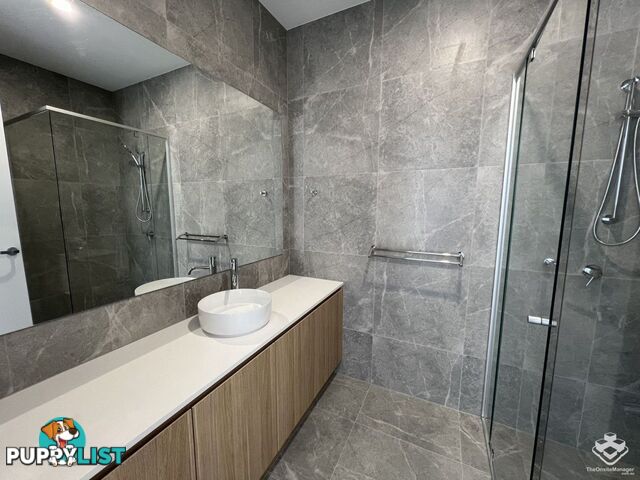 2/103 Sheehan Avenue Hope Island QLD 4212