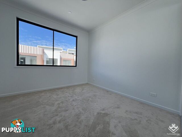 2/103 Sheehan Avenue Hope Island QLD 4212