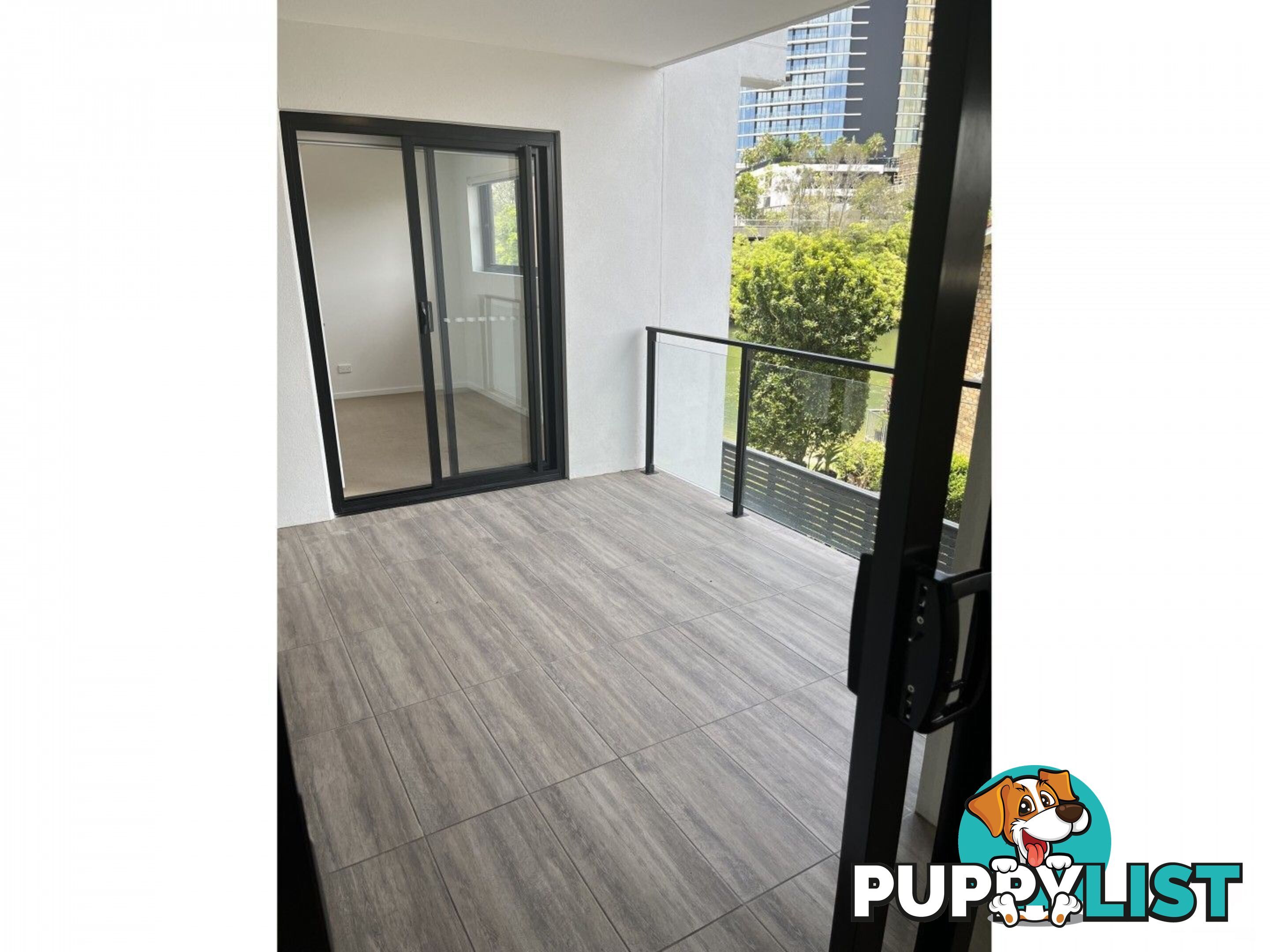 ID:21154058 9 Hooker Boulevard Broadbeach Waters QLD 4218