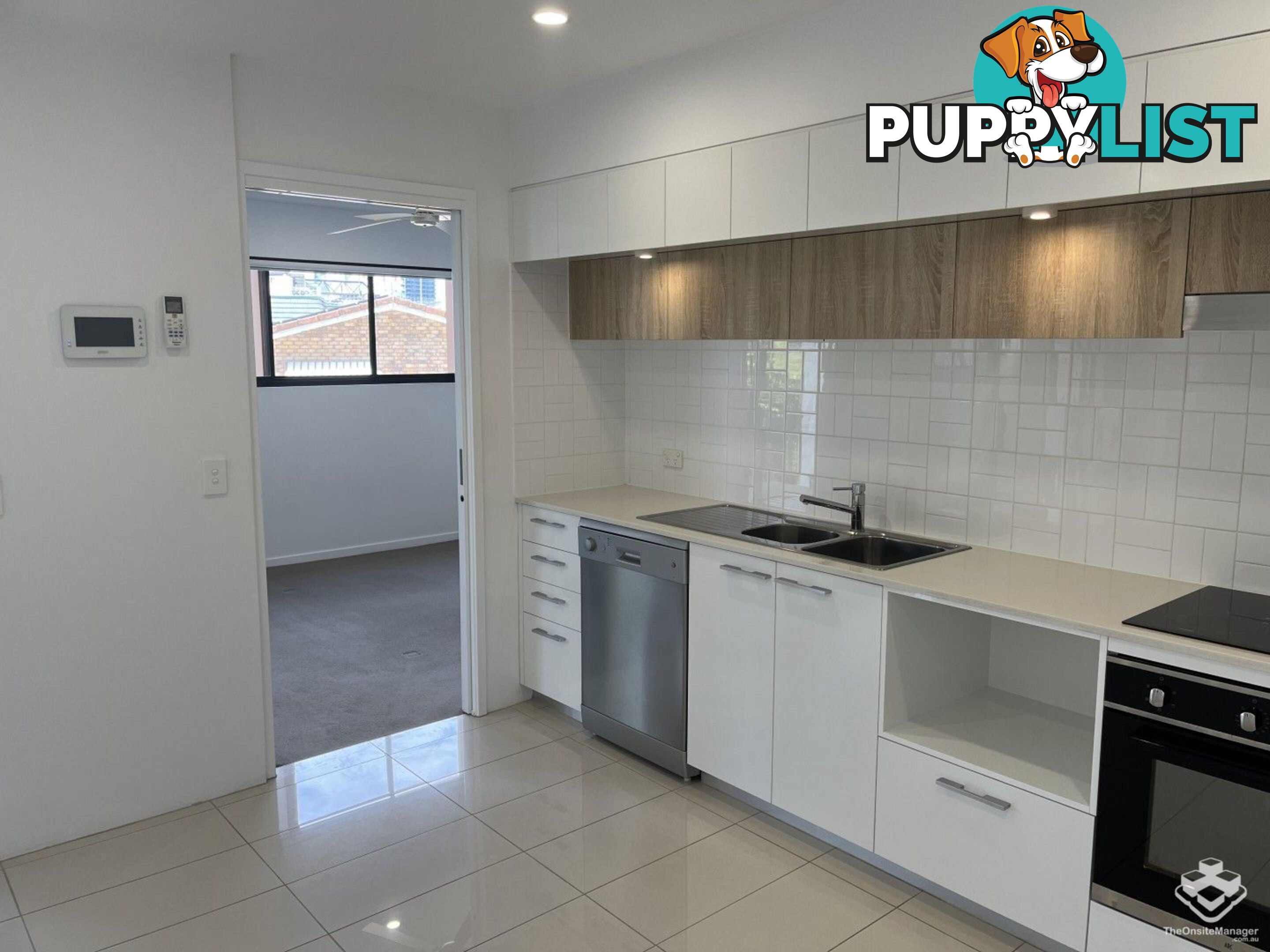 ID:21154058 9 Hooker Boulevard Broadbeach Waters QLD 4218