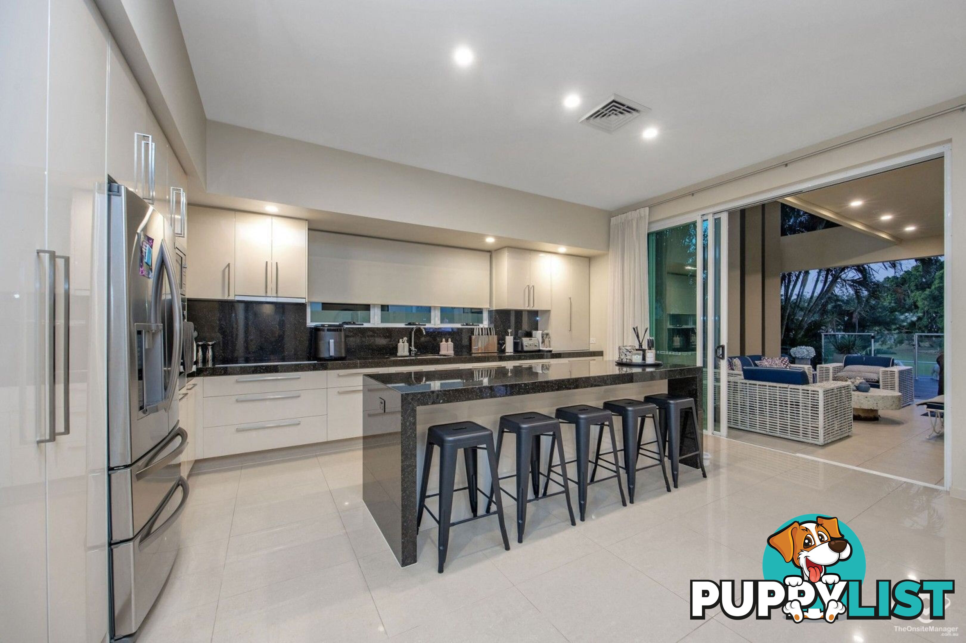 3012 Northview Parade Benowa QLD 4217