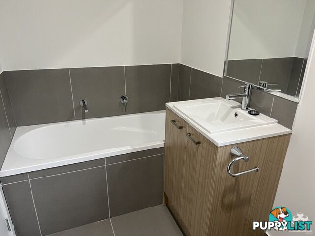 18 Gold Ave Yarrabilba QLD 4207