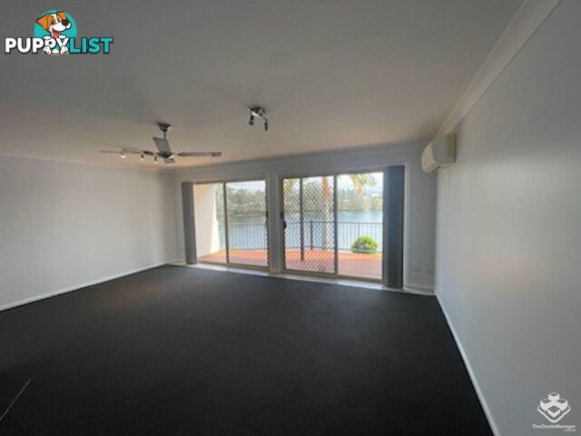 Unit42/7-9 Santa Cruz Boulevard Clear Island Waters QLD 4226