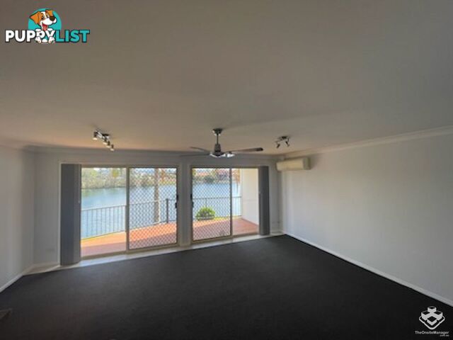 Unit42/7-9 Santa Cruz Boulevard Clear Island Waters QLD 4226