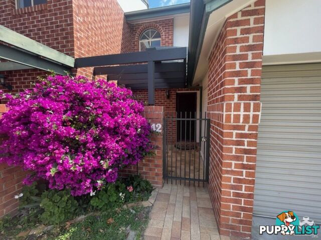 Unit42/7-9 Santa Cruz Boulevard Clear Island Waters QLD 4226
