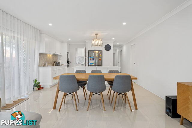 Unit28/30 Lindeman Place Eight Mile Plains QLD 4113